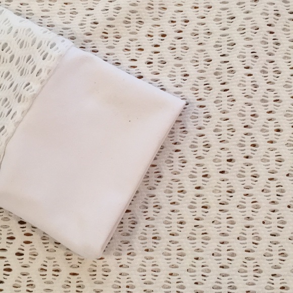 Fabletics Cold Shoulder Mesh Top - Picture 3 of 7